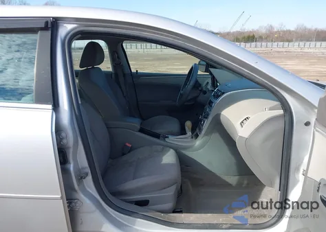 2010 Chevrolet Malibu Lt z USA, uszkodzony, nr VIN 1G1ZC5EB8AF230611